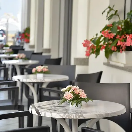 Ciondolo D'oro 5 Minuti Da Fiera Con Parcheggio Incluso