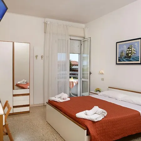 Ciondolo D'oro Parcheggio Gratis Szálloda Rimini