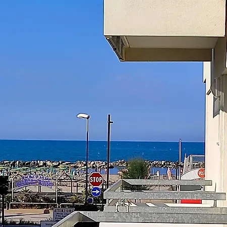 Ciondolo D'oro Parcheggio Gratis 3* Rimini