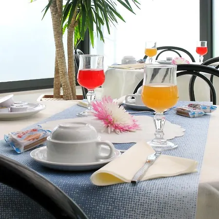 Hotel Ciondolo D'oro Parcheggio Gratis 3*