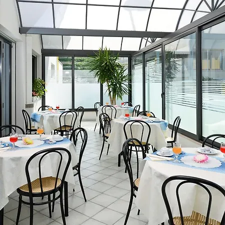 Ciondolo D'oro Parcheggio Gratis 3*