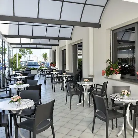 Ciondolo D'oro Parcheggio Gratis Hotel Rimini
