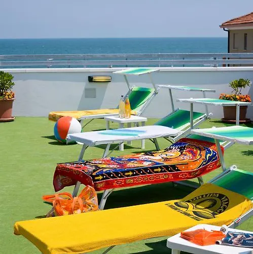 Hotel Ciondolo D'Oro A 5 Minuti Da Rimini Fiera - Parcheggio Gratuito