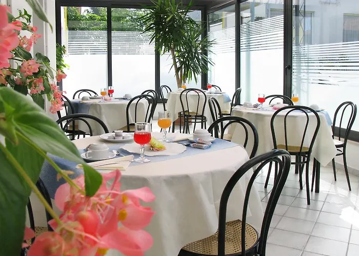 Hotel Ciondolo D'Oro A 5 Minuti Da Rimini Fiera - Parcheggio Gratuito 3* Rimini