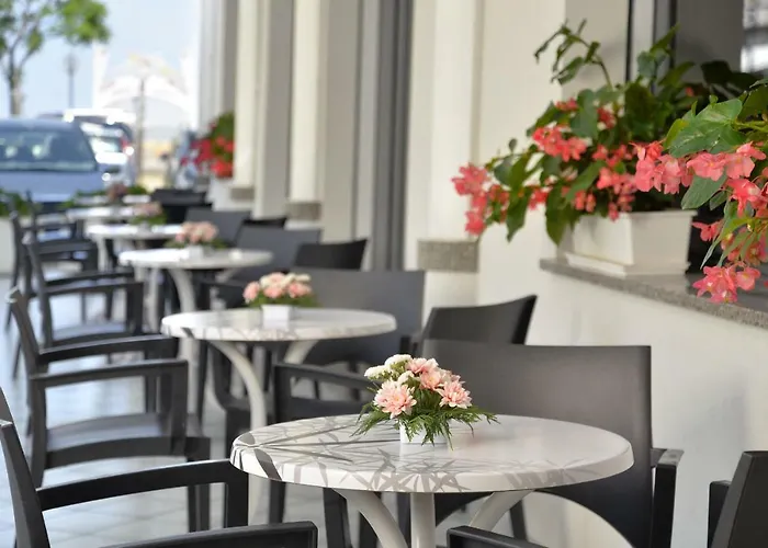 Ciondolo D'oro 5 Minuti Da Fiera Con Parcheggio Incluso