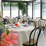 Hotel Ciondolo D'Oro A 5 Minuti Da Rimini Fiera - Parcheggio Gratuito 3* Римини