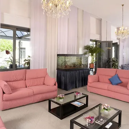 Hotel Ciondolo D'oro 5 Minuti Da Fiera Con Parcheggio Incluso