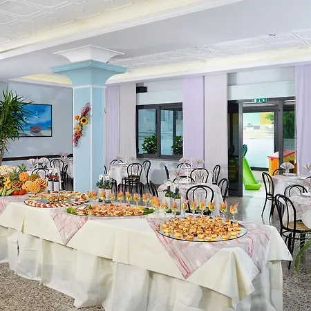 Ciondolo D'oro 5 Minuti Da Fiera Con Parcheggio Incluso 3*