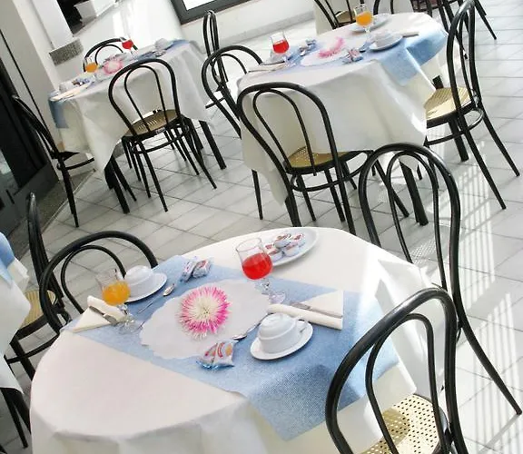 Ciondolo D'oro 5 Minuti Da Fiera Con Parcheggio Incluso Hotel Rimini